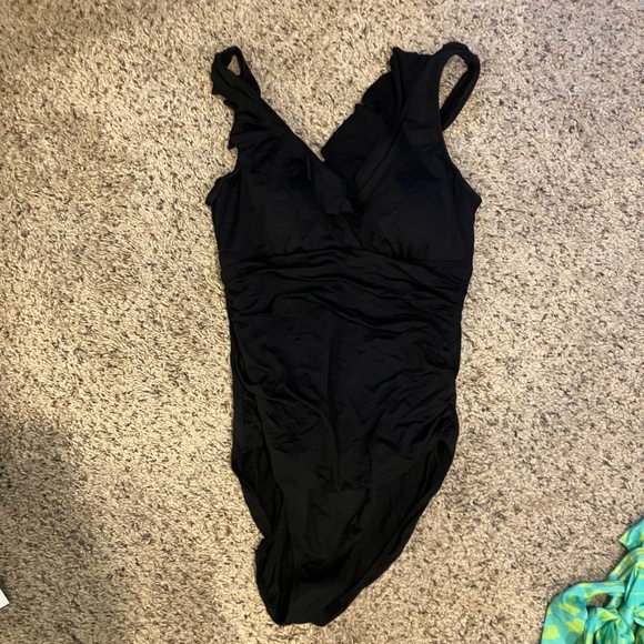 LAUREN Ralph Lauren Tummy-Control Ruffle One-Pc Swimsuit Size 10 - Picture 5 of 7